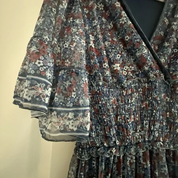 Max Studio Dress navy with floral print size M in Excellent condition - Picture 4 of 10